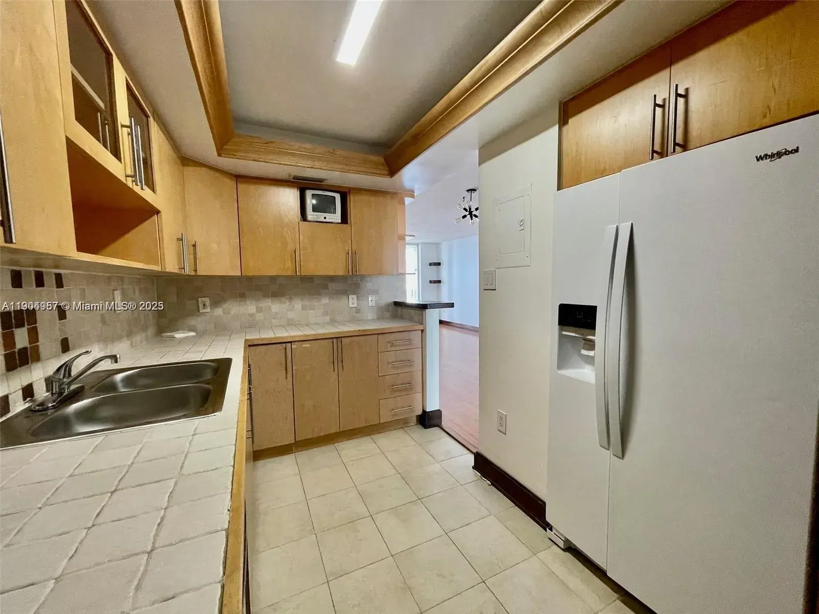 1 bedroom 1 bath Residential Lease for rent at 18071 Biscayne Blvd # 1102, Aventura FL 33160
