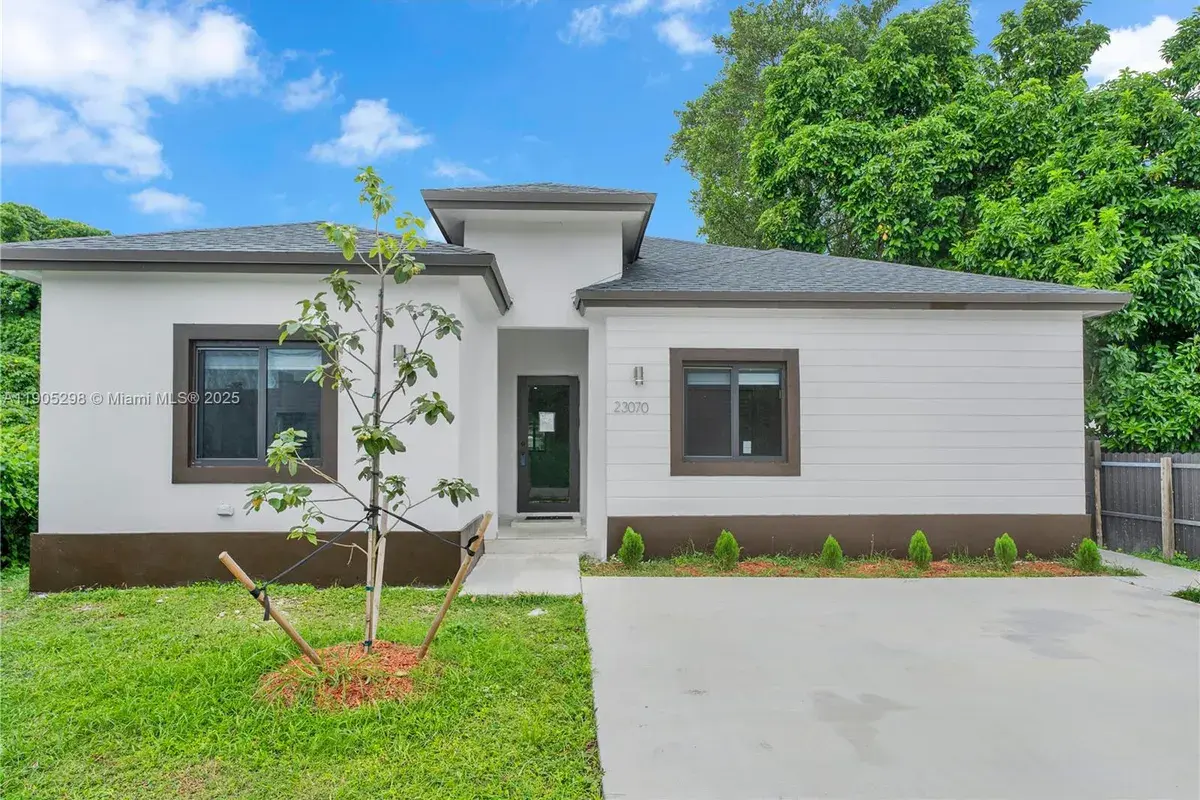 23070 SW 123 CT, Miami FL 33170