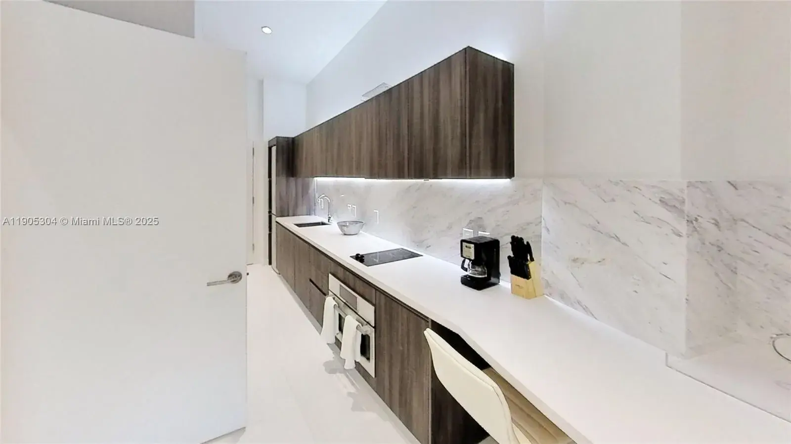 851 NE 1st Ave # 508, Miami FL 33132