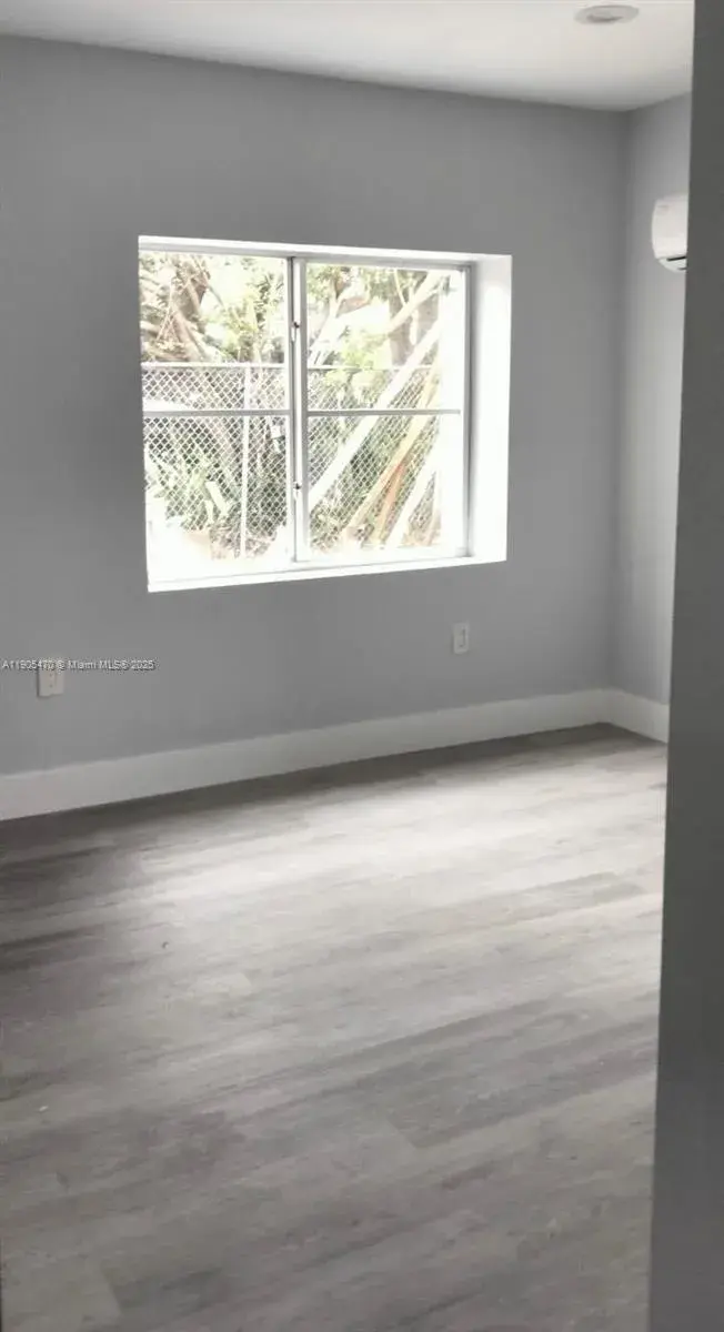 629 9th St # 2, West Palm Beach FL 33401
