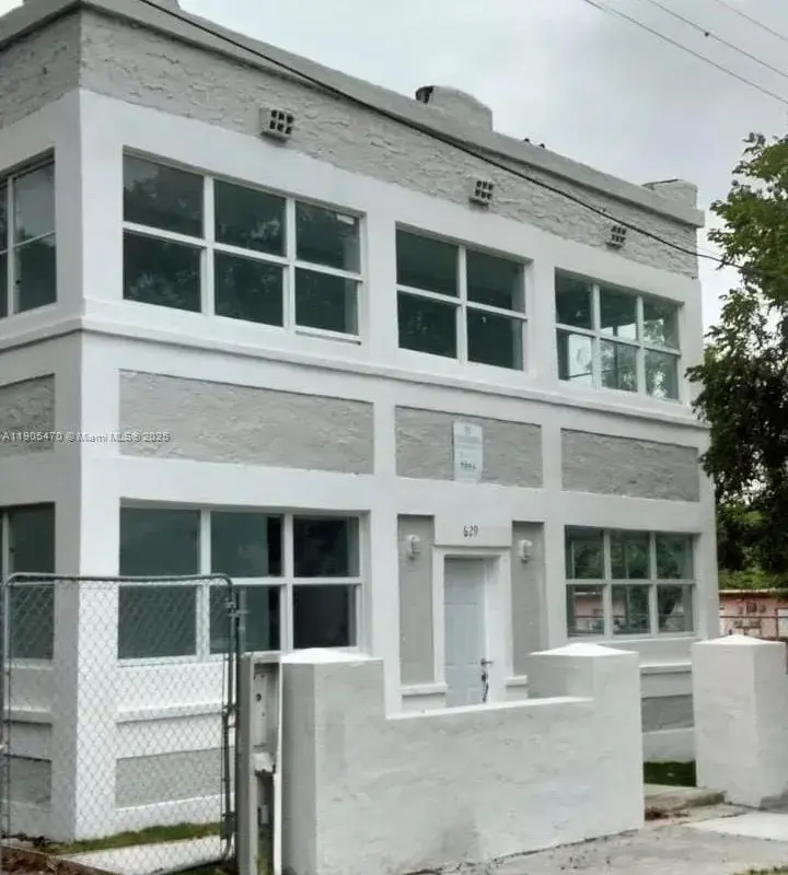 629 9th St # 2, West Palm Beach FL 33401
