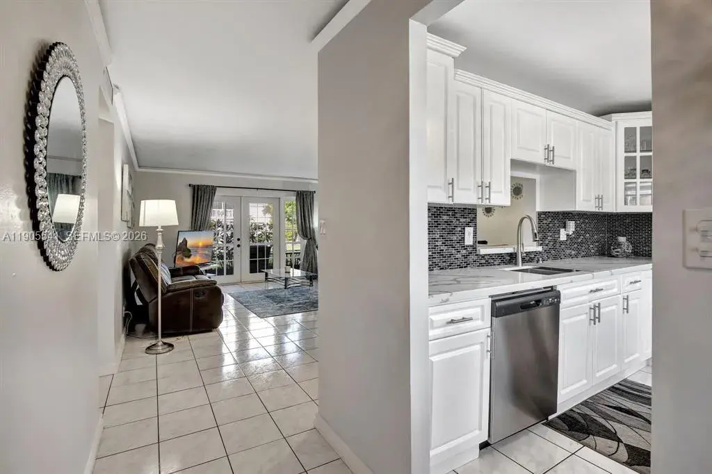 2 bedroom 2 bath Residential for sale at 219 NE 14th Ave # 107, Hallandale Beach FL 33009