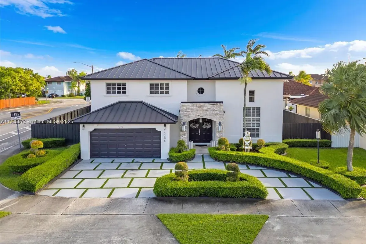14206 SW 164th Ter, Miami FL 33177