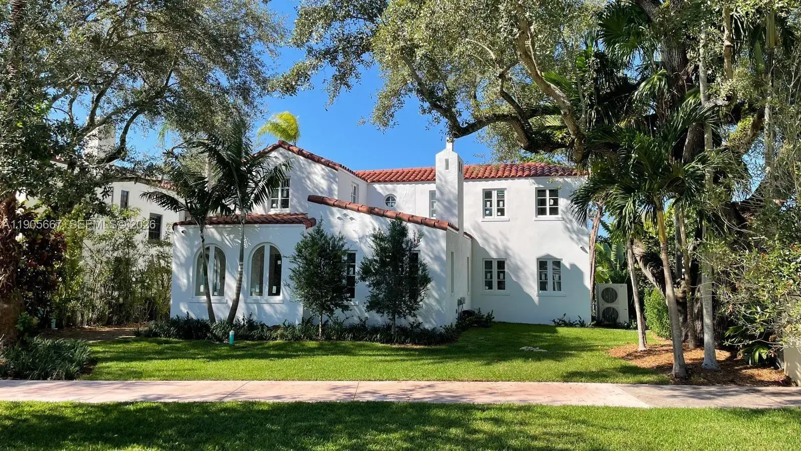 4 bedroom 4 bath for sale at 4100 Monserrate St, Coral Gables FL 33146