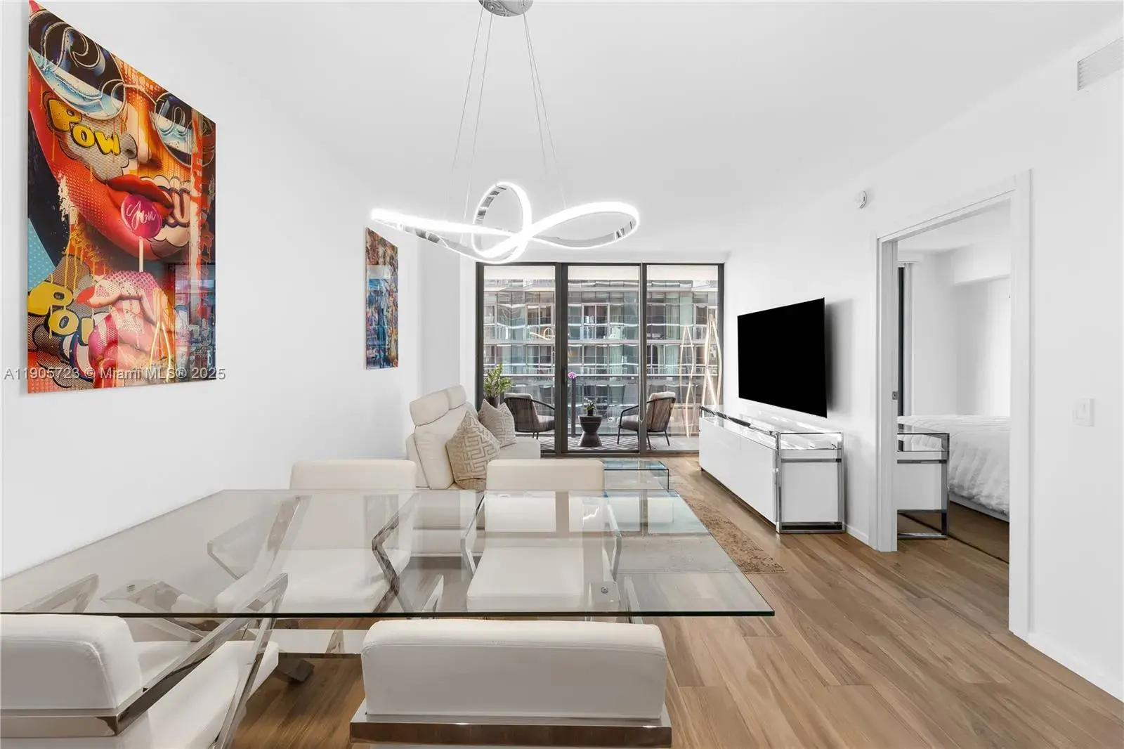 1 bedroom 2 bath Residential for sale at 801 S Miami Ave # 3907, Miami FL 33130