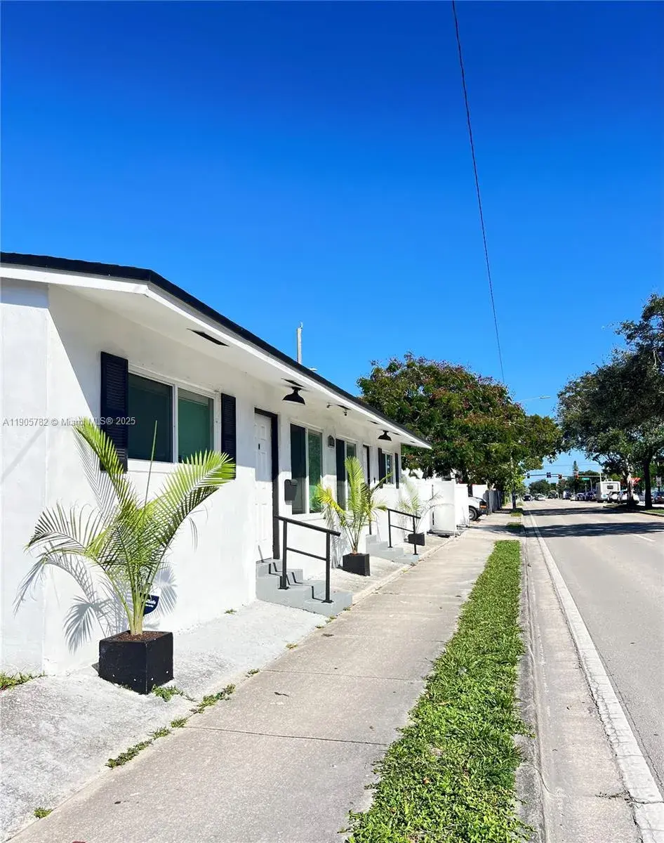 Residential Income for sale at 1300 NE 2nd Ave, Fort Lauderdale FL 33304