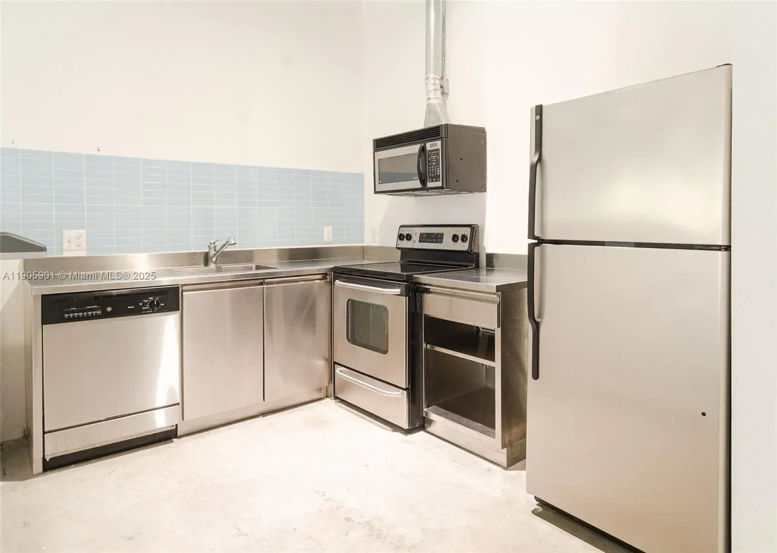 250 NW 23rd # 202, Miami FL 33127