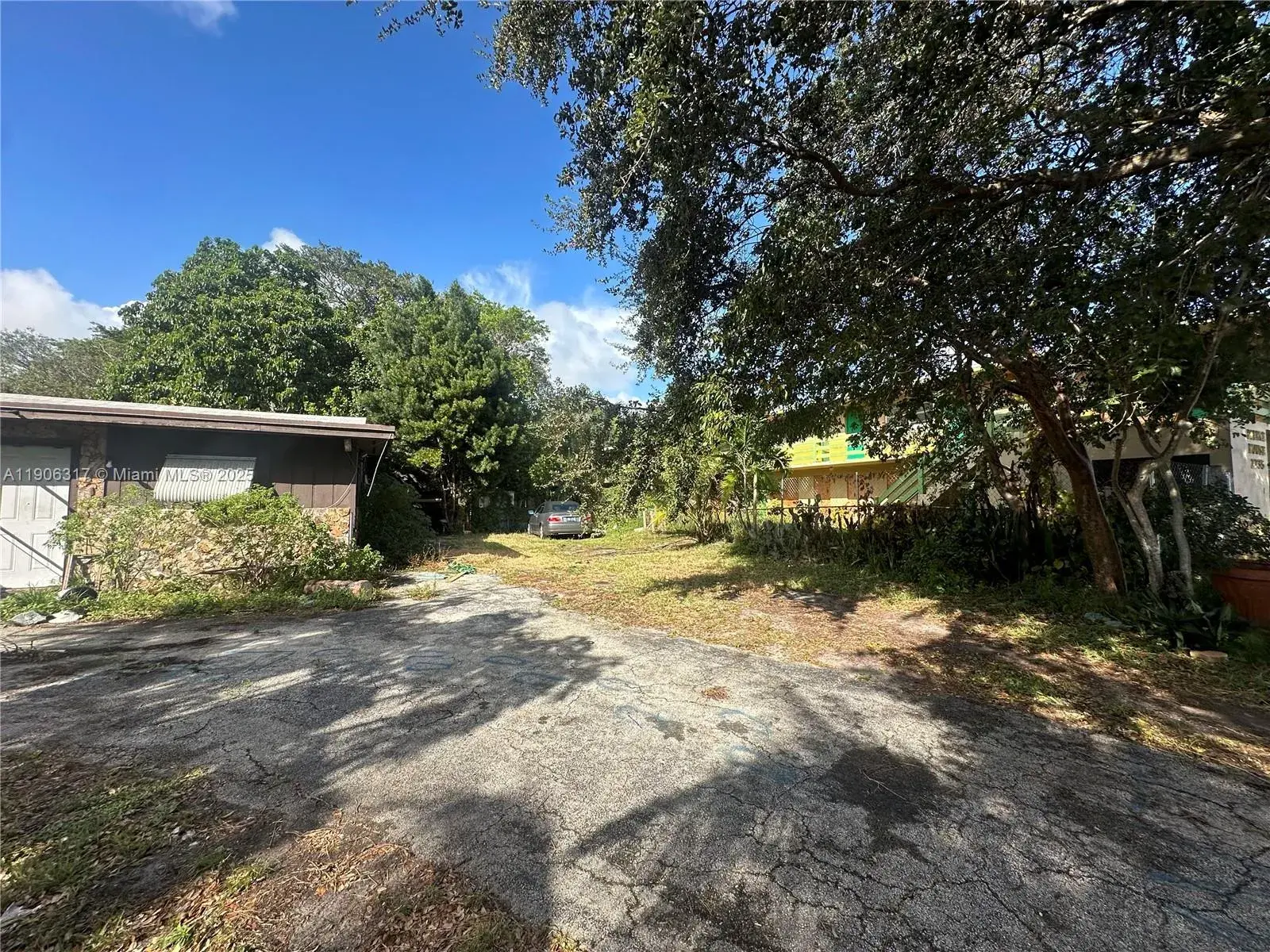 2743 Pierce St, Hollywood FL 33020