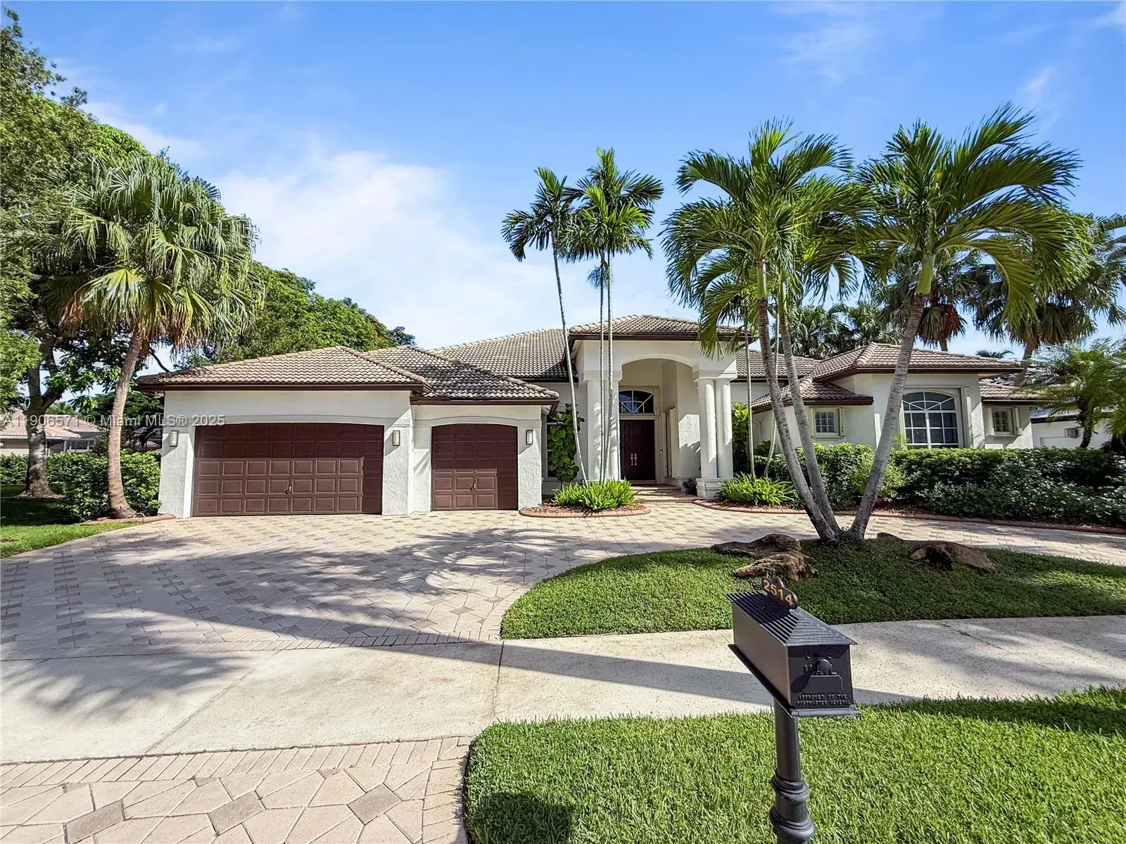 5 bedroom 5 bath Residential for sale at 2514 Poinciana Dr, Weston FL 33327