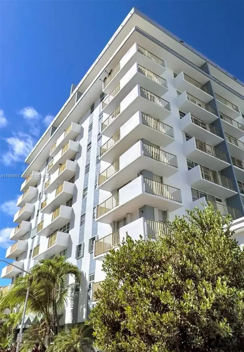 1 bedroom 1 bath Residential for sale at 245 18th St # 801, Miami Beach FL 33139