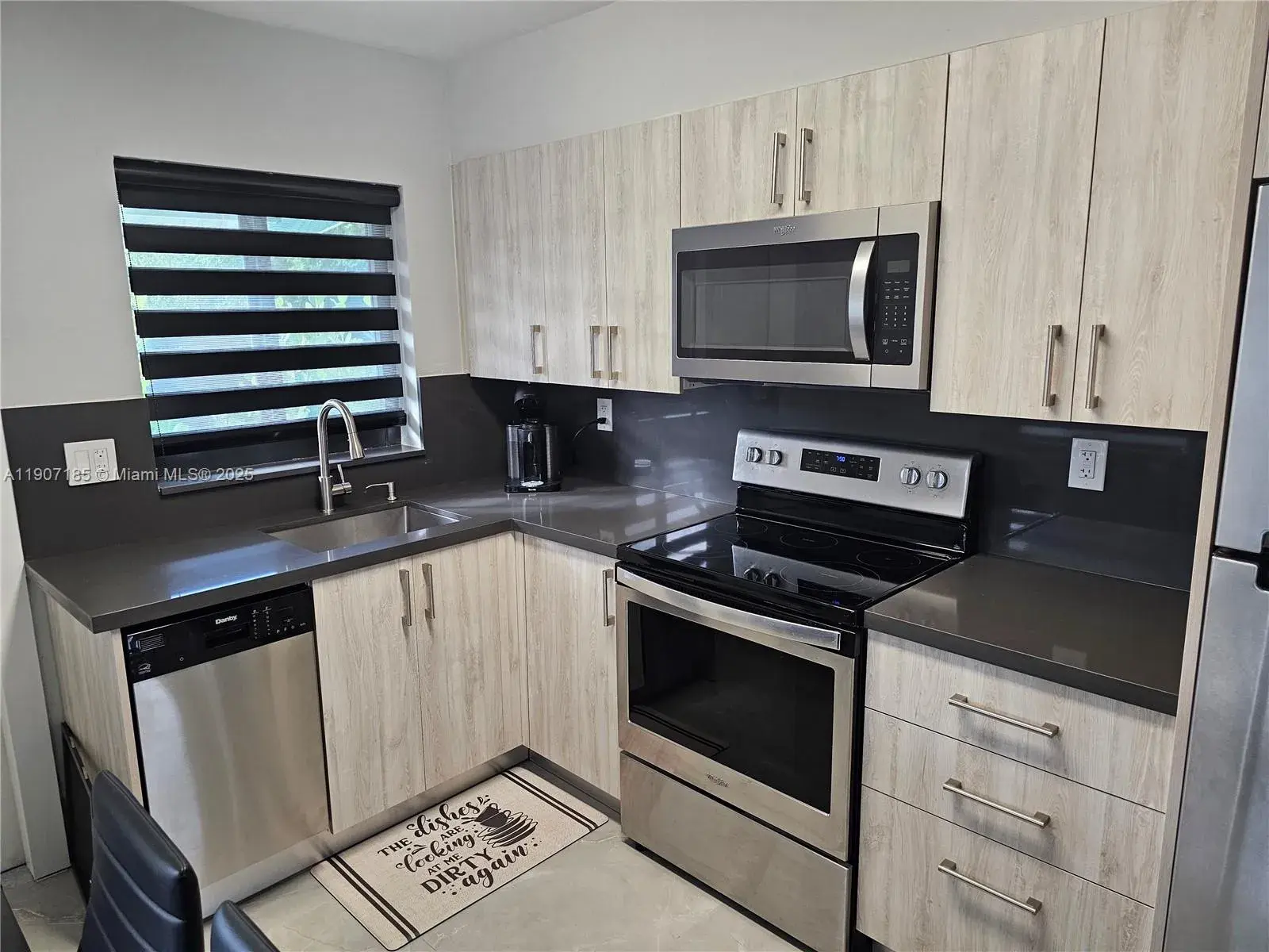 2 bedroom 1 bath Residential Lease for rent at 2228 N 19th Ave, Hollywood FL 33020
