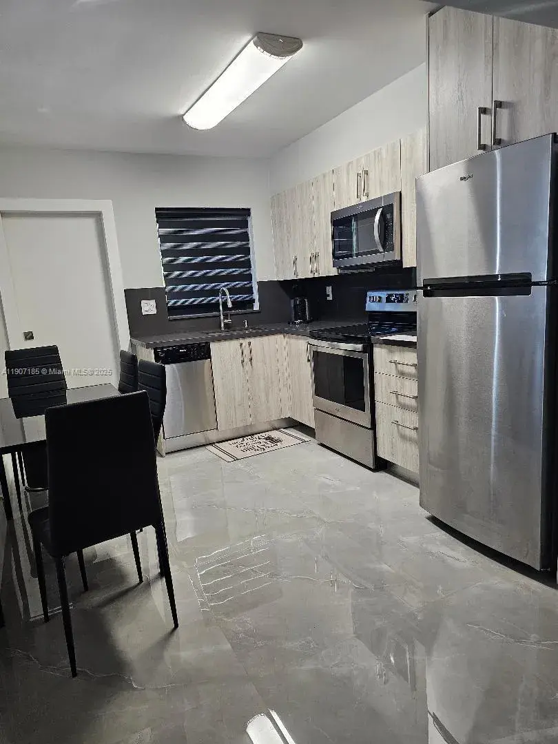 2228 N 19th Ave, Hollywood FL 33020