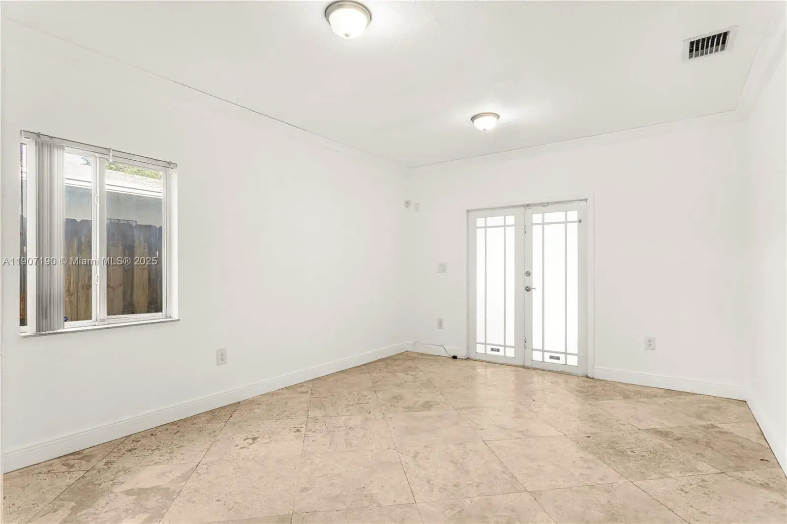 3154 Plaza St, Miami FL 33133