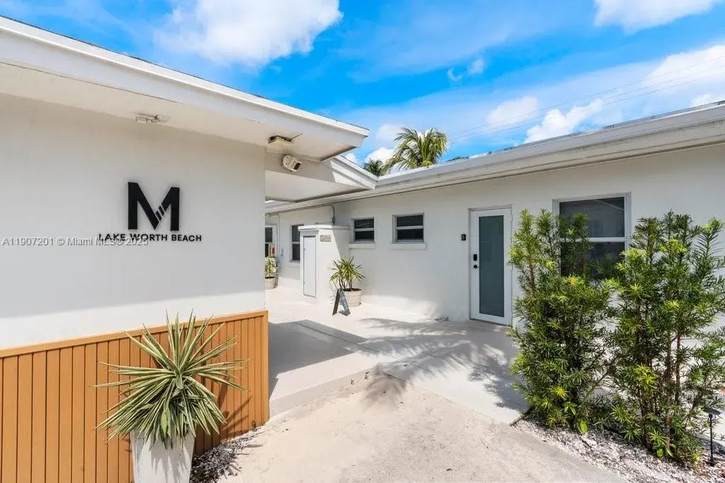 Residential Income for sale at 401 N 6th Ave N, Lake Worth FL 33460