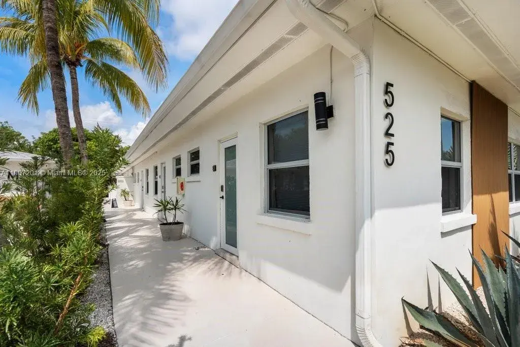 401 N 6th Ave N, Lake Worth FL 33460
