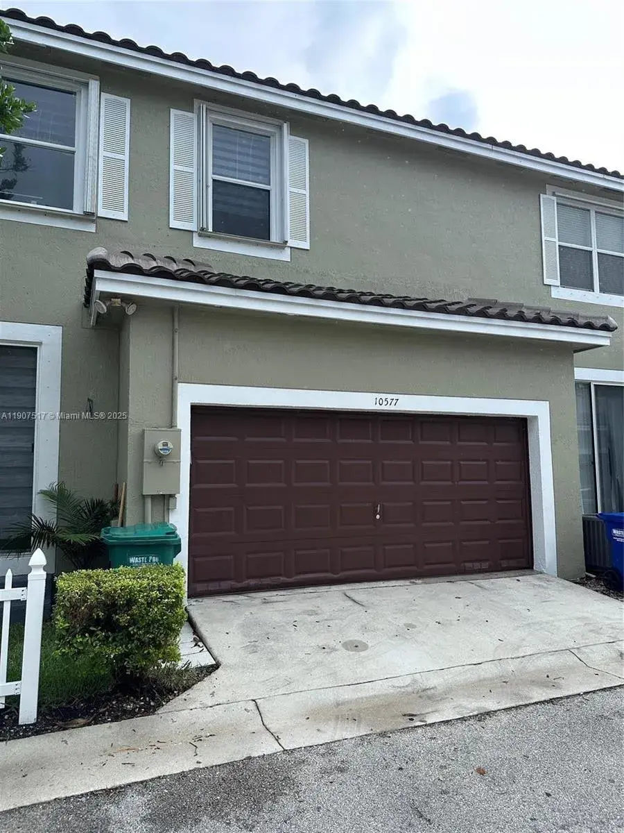 10577 NW 56th Pl, Coral Springs FL 33076