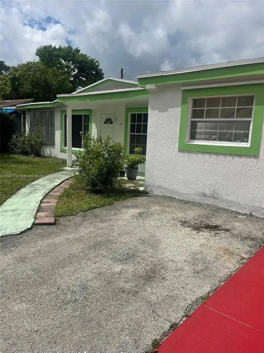 3 bedroom 1 bath Residential for sale at 2141 NW 26th Ave, Fort Lauderdale FL 33311