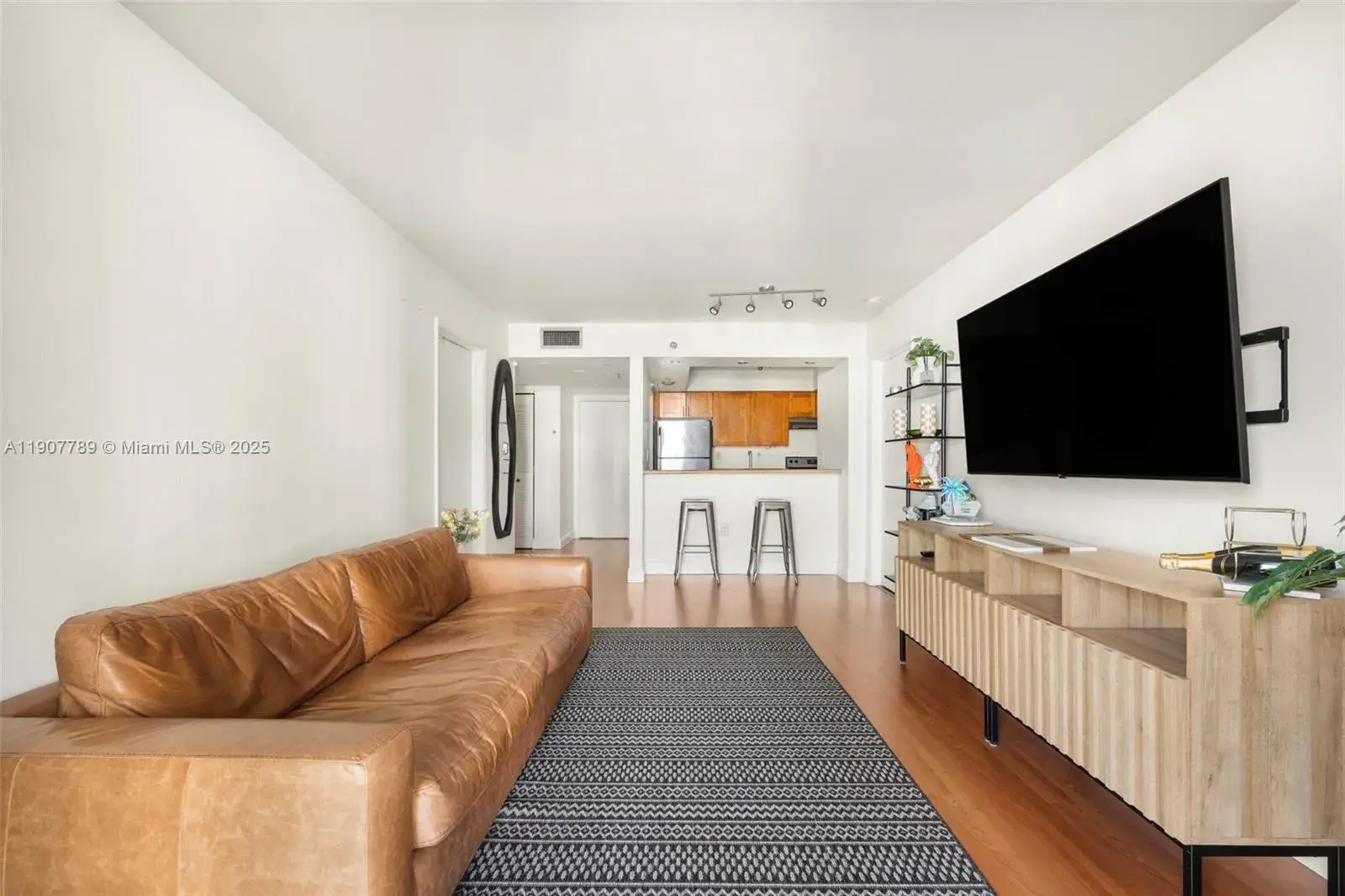 850 N Miami Ave # 906, Miami FL 33136