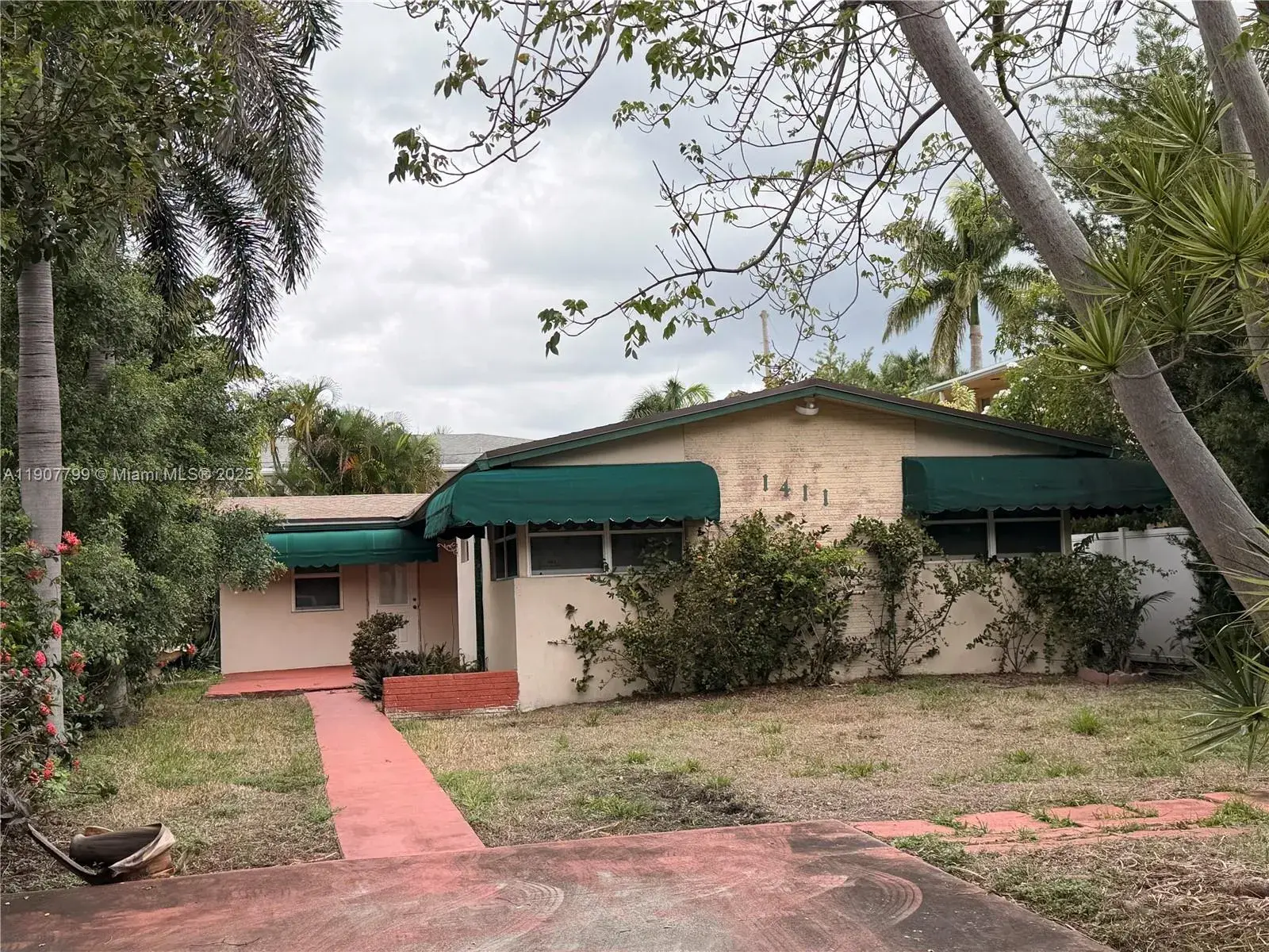 Residential Income for sale at 1411 Grant St, Hollywood FL 33020