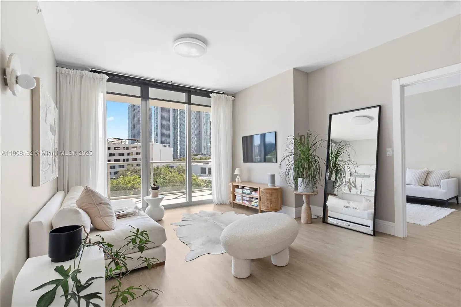 3470 E Coast Ave # H0502, Miami FL 33137