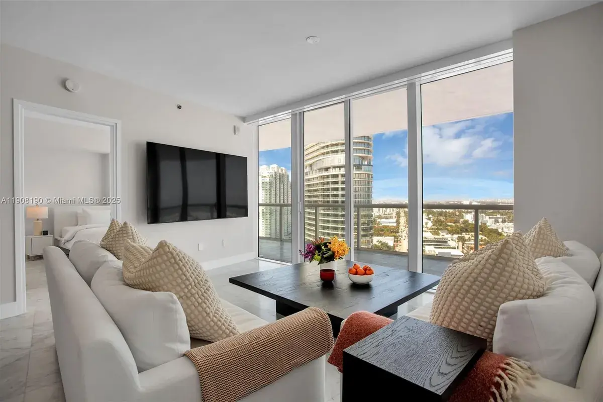 450 Alton Rd # 2110, Miami Beach FL 33139