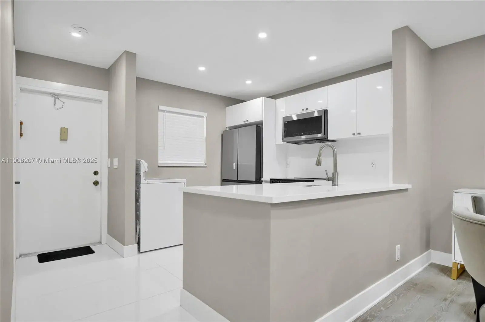 100 Ashbury Rd # 103, Hollywood FL 33024