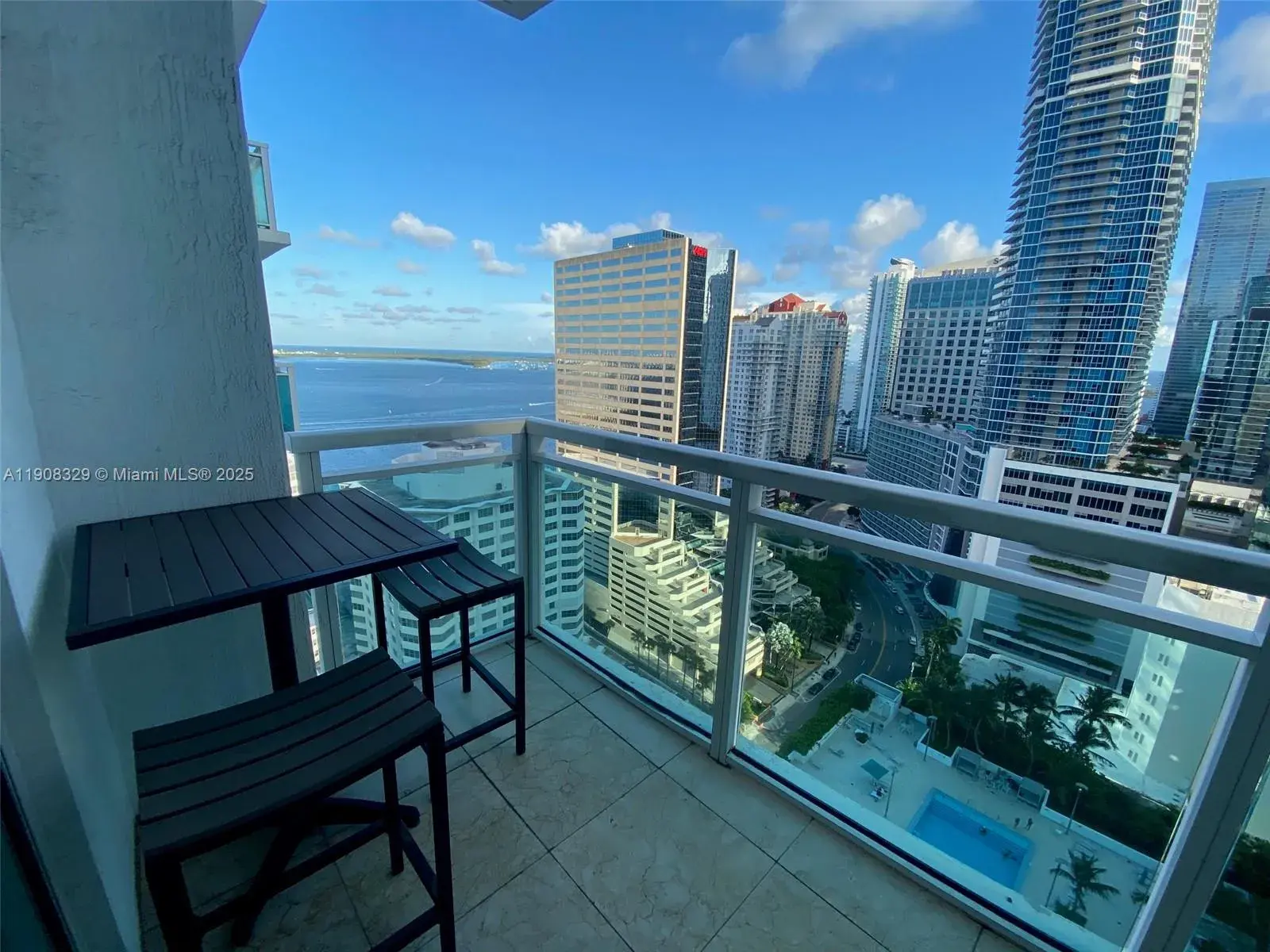 2 bedroom 2 bath Residential for sale at 950 Brickell Bay Dr # 2707, Miami FL 33131