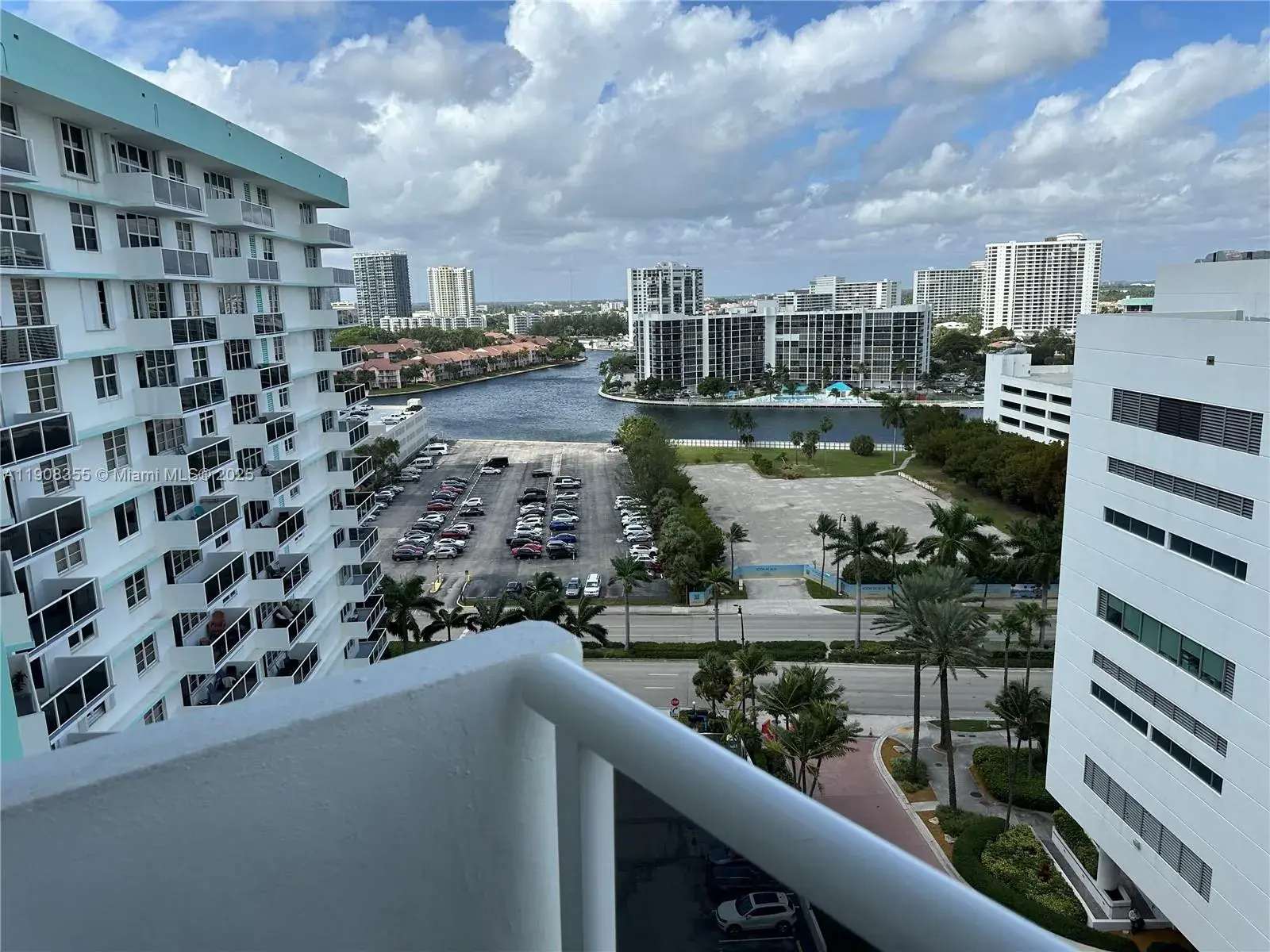 2 bedroom 2 bath Residential for sale at 3725 S Ocean Dr # 1517, Hollywood FL 33019