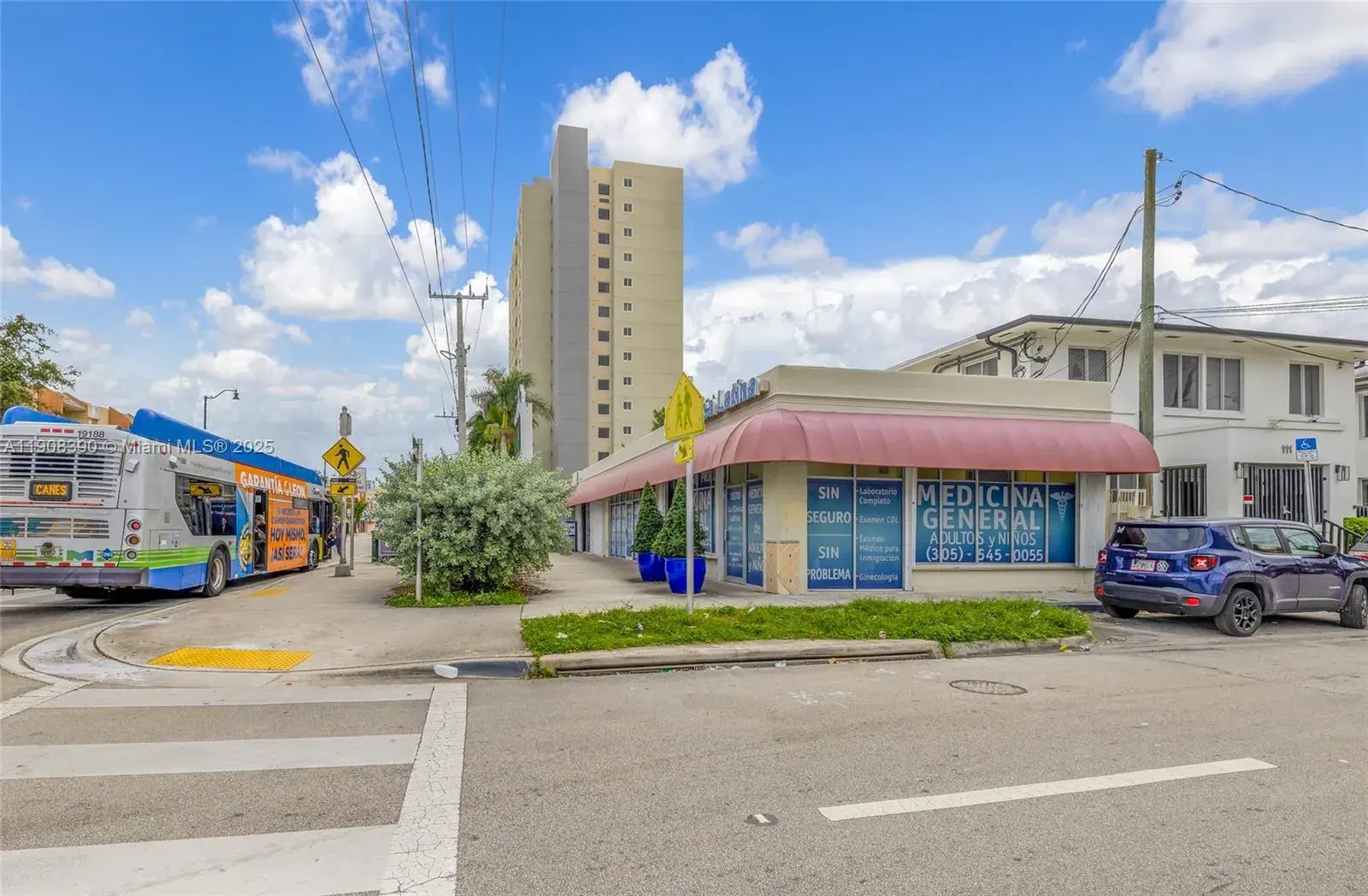 1058 SW 1st St, Miami FL 33130 photo 3
