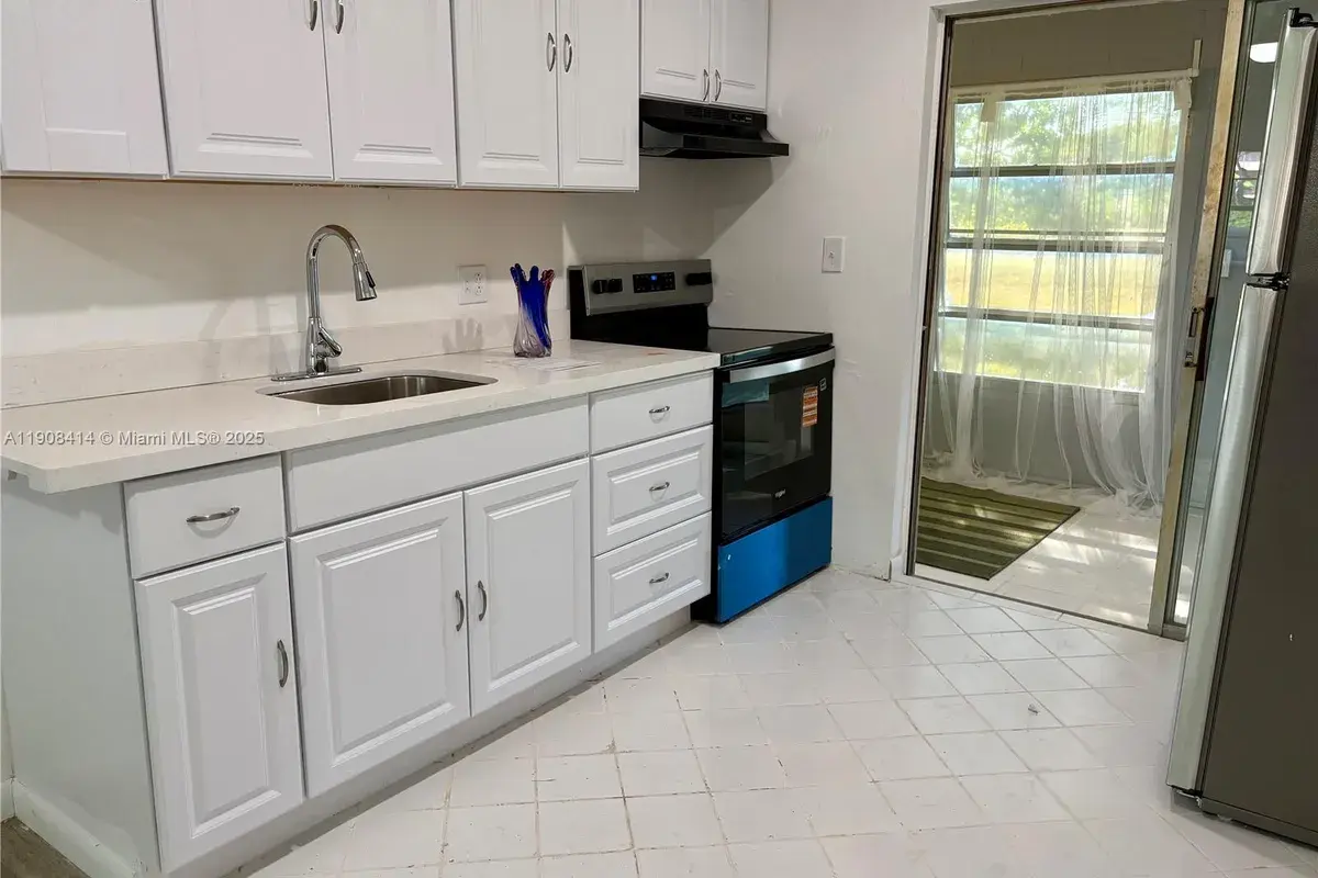 7310 NW 1st St # 105, Margate FL 33063
