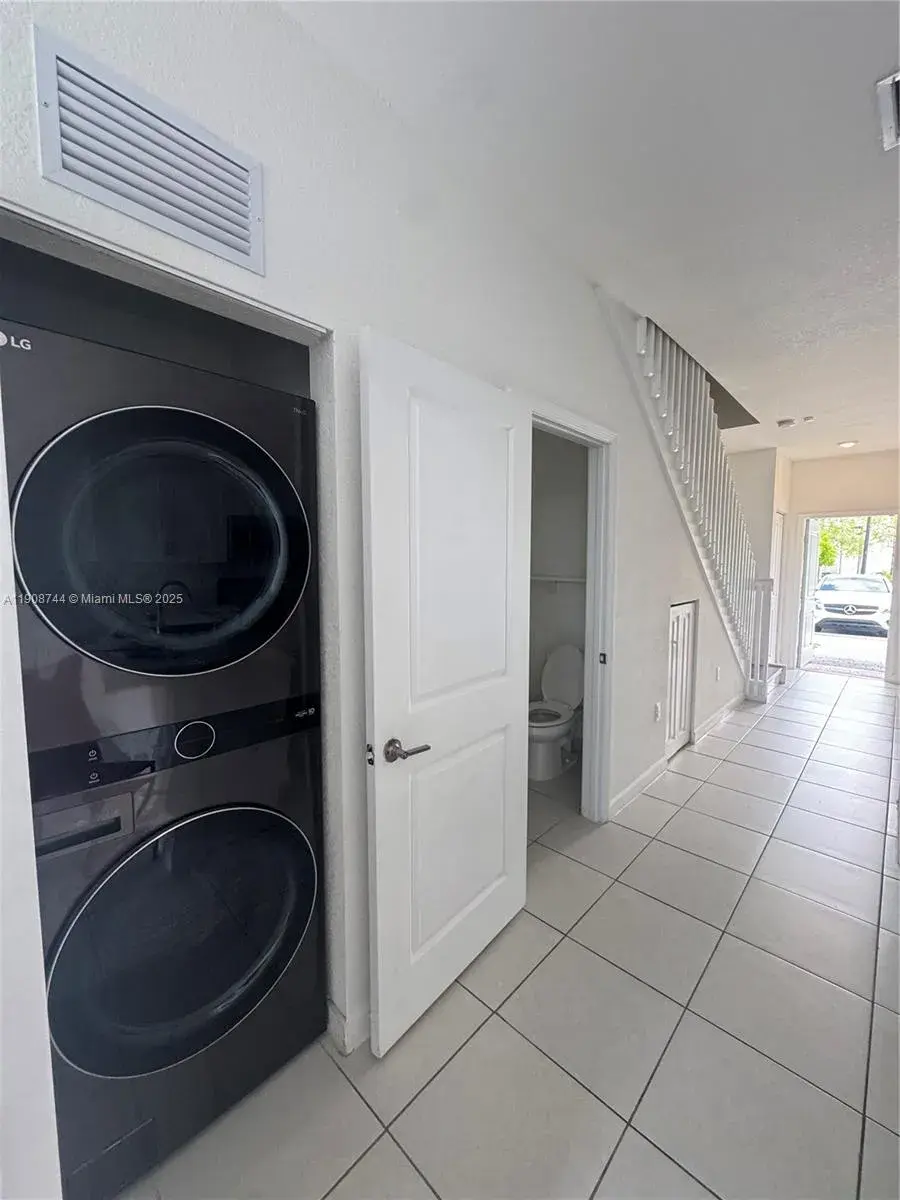 18240 SW 148th Rd # 18240, Miami FL 33187