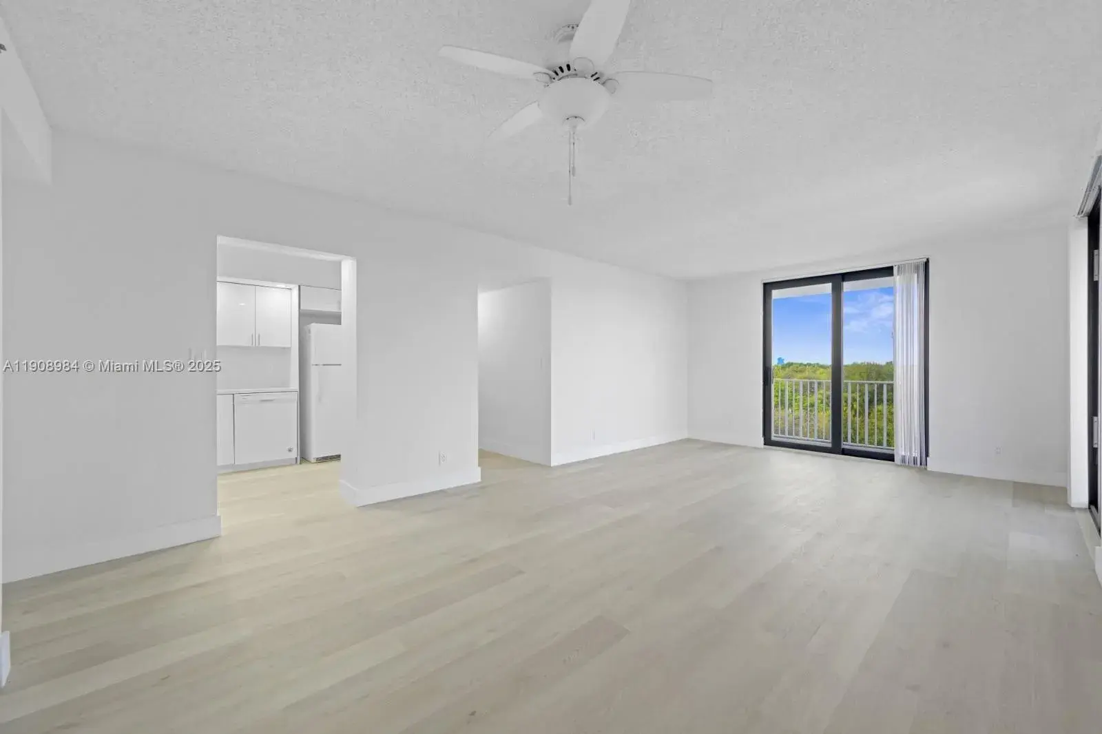 901 Hillcrest Dr # 515, Hollywood FL 33021