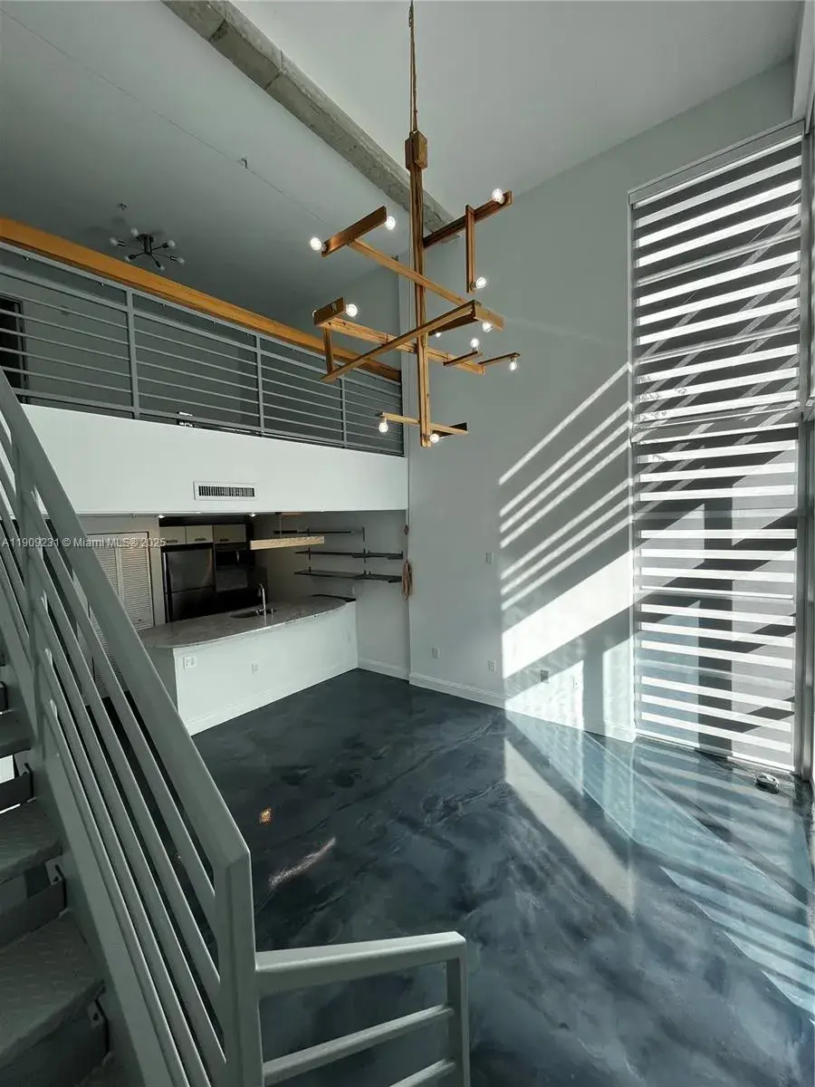 7744 Collins Ave # 17, Miami Beach FL 33141