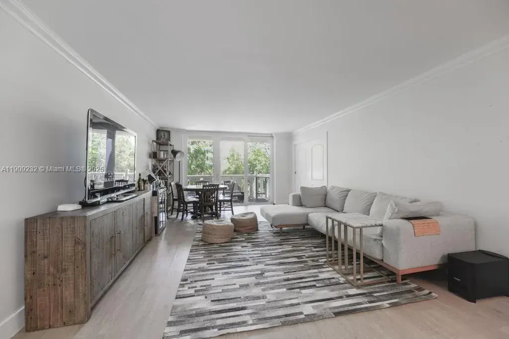 2 bedroom 2 bath for sale at 1121 Crandon Blvd # D206, Key Biscayne FL 33149