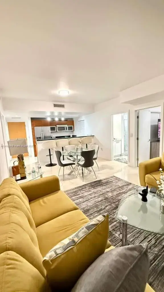 253 NE 2nd St # 1901, Miami FL 33132