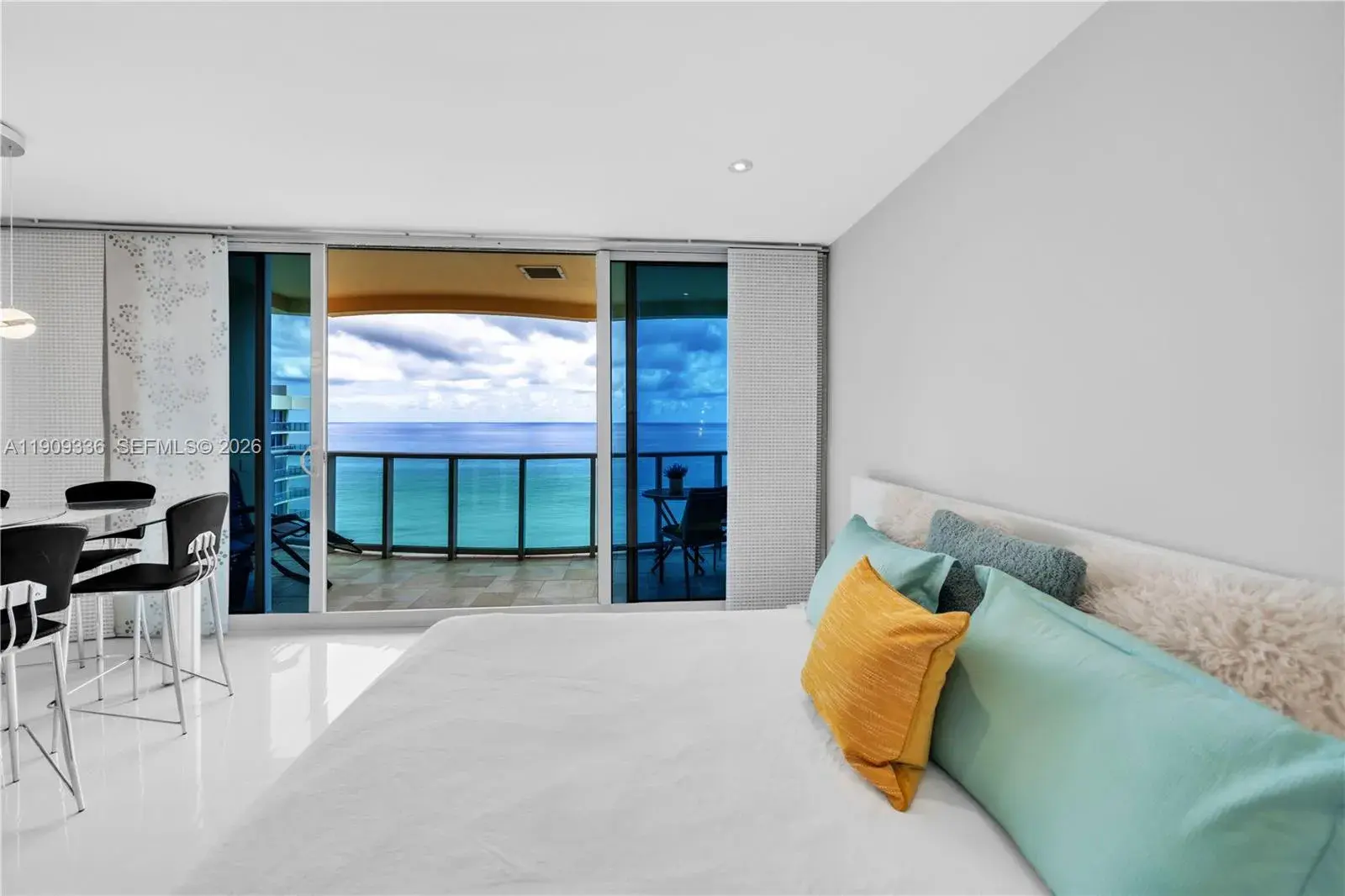 2501 S Ocean Dr, Hollywood FL 33019