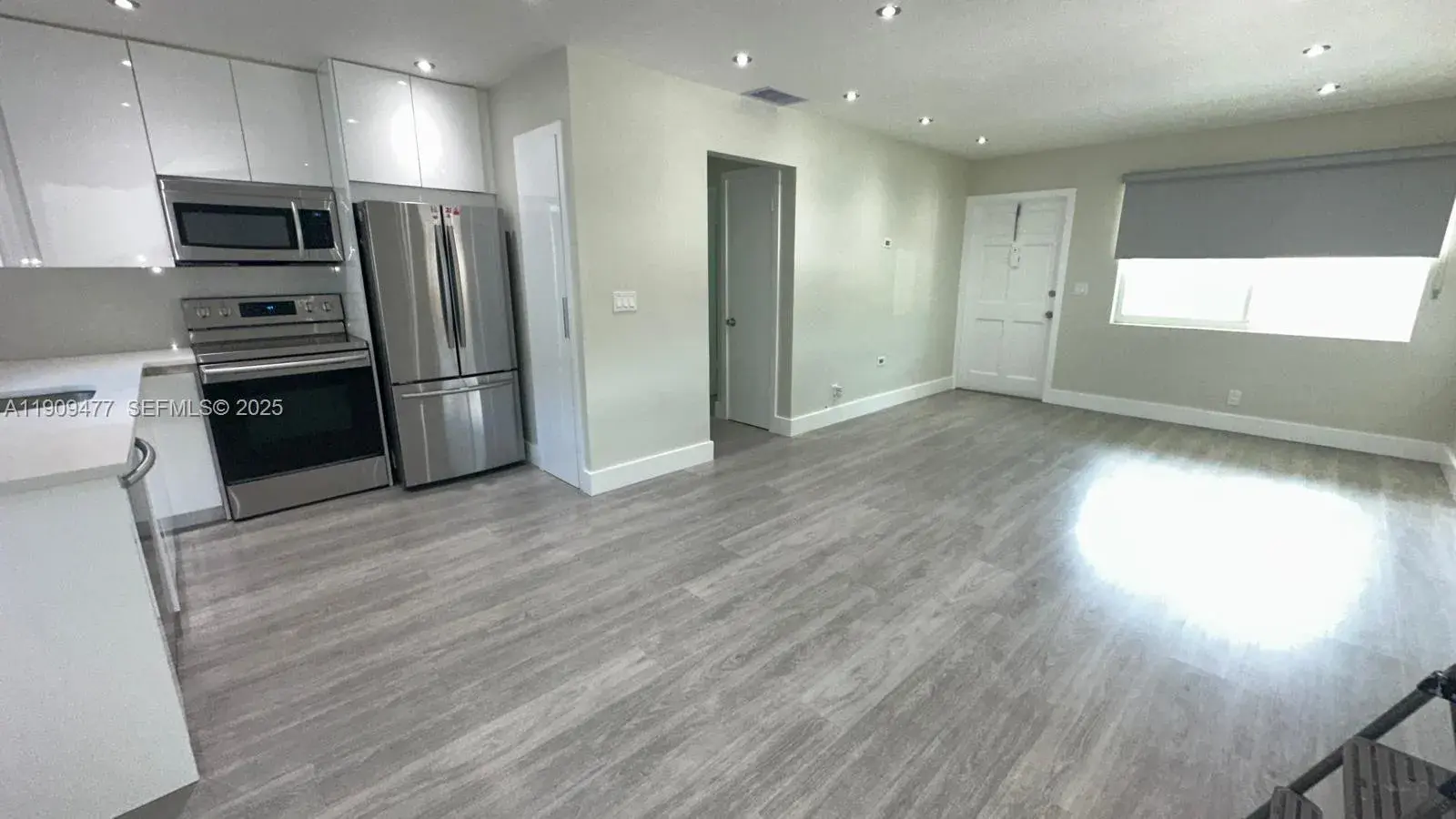 2 bedroom 1 bath Residential Lease for rent at 2312 W Van Buren St # 1, Hollywood FL 33020