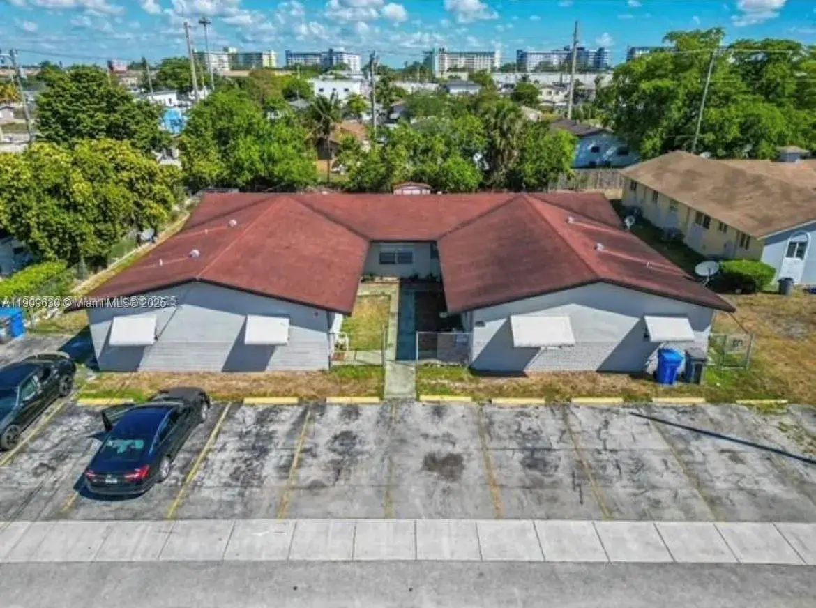 Commercial Sale for sale at 4141 SW 20th St # 5, West Park FL 33023
