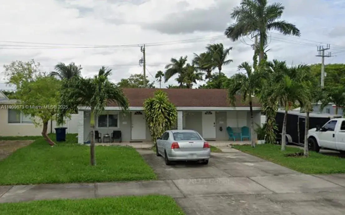 Residential Income for sale at 917-919 NE 10th St, Hallandale Beach FL 33009