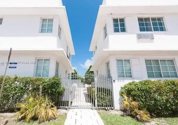 8415 Harding Ave # 5, Miami Beach FL 33141