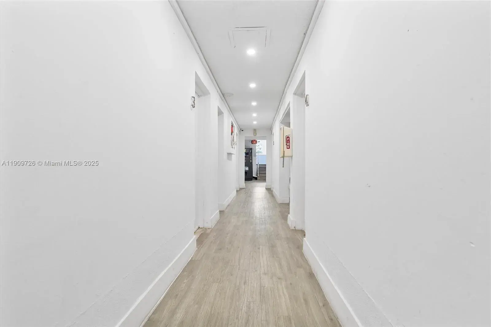 420 78th St, Miami Beach FL 33141