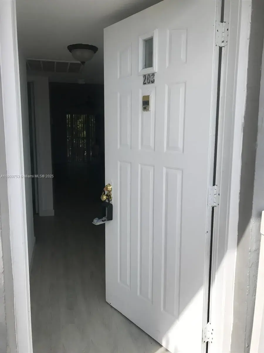 2 bedroom 2 bath Residential for sale at 438 NE 210th Cir Ter # 4B, Miami FL 33179