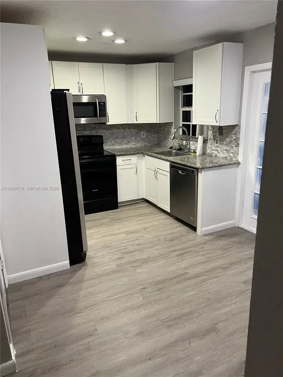 417 SW 8th Ave, Delray Beach FL 33444