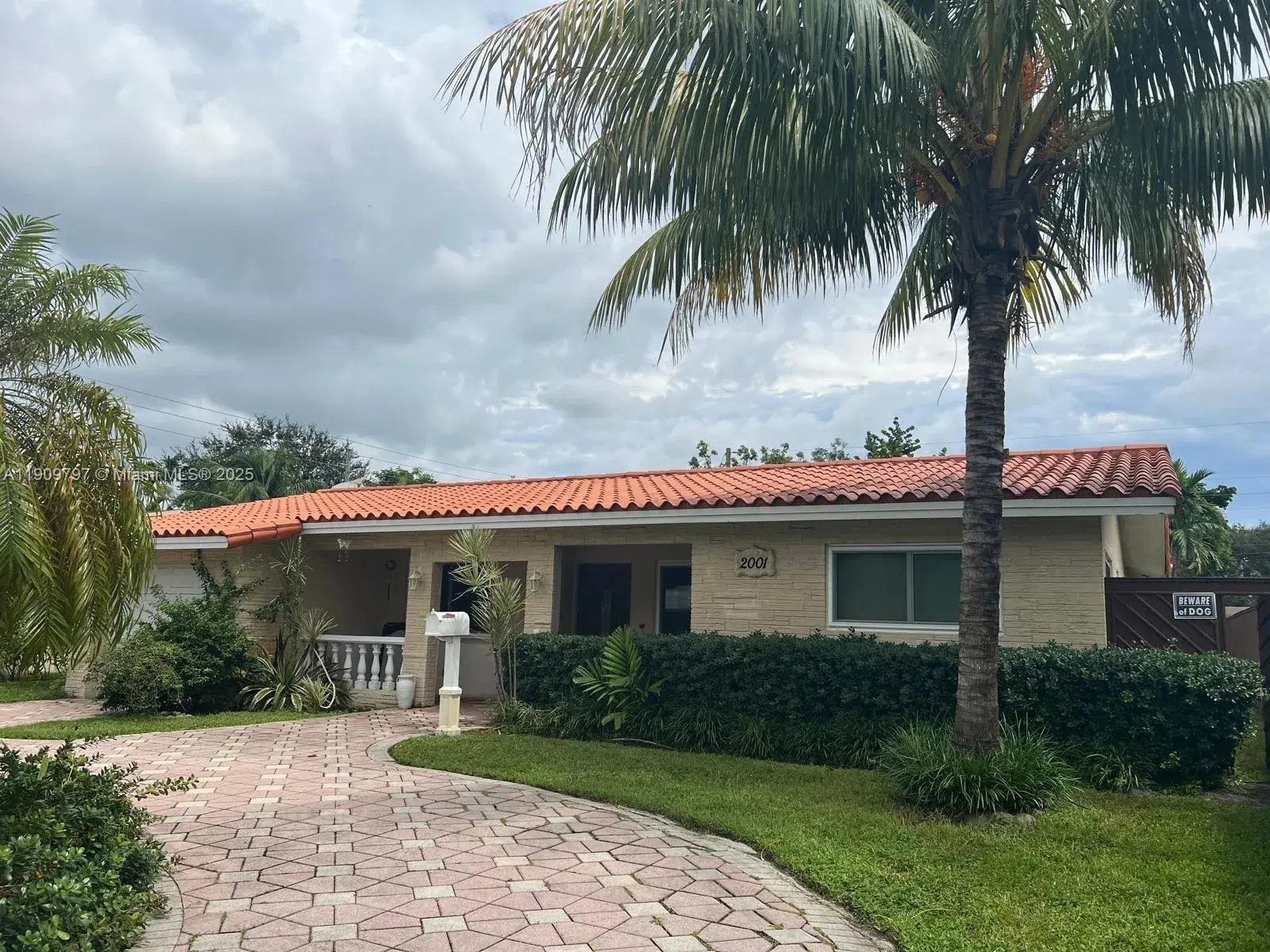 3 bedroom 2 bath Residential Lease for rent at 2001 N 41st Ave # 0, Hollywood FL 33021