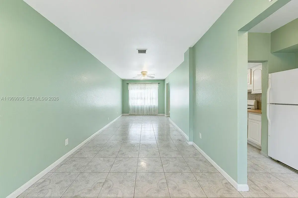 427 NW 84th Ter # 427, Miami FL 33150