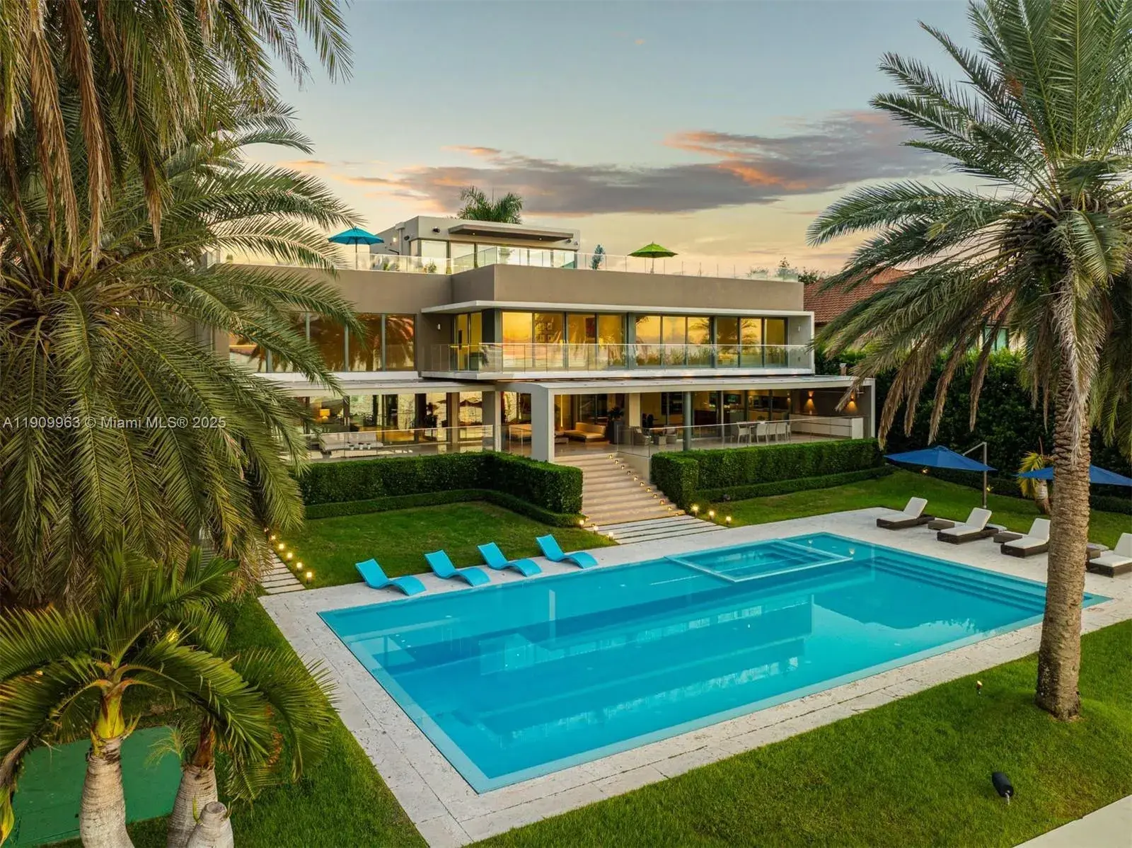 5 bedroom 8 bath for rent at 360 Harbor Dr, Key Biscayne FL 33149