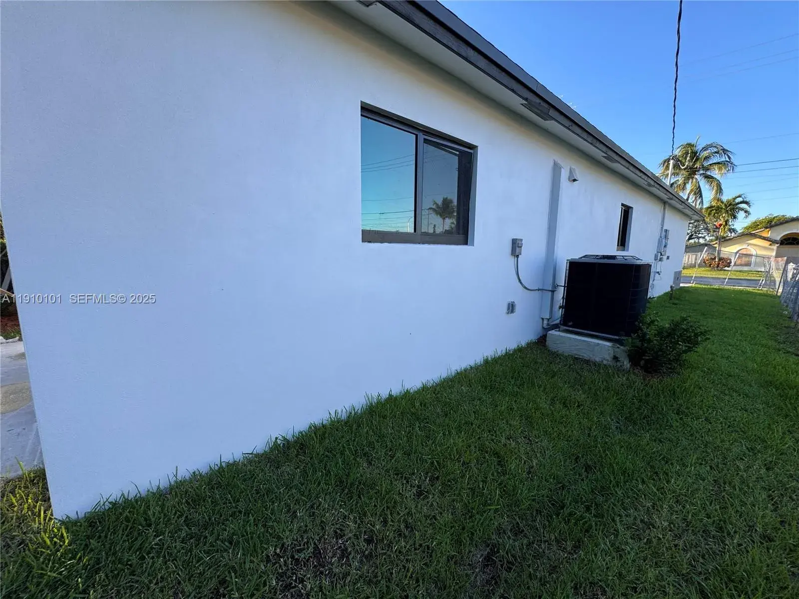 2430 NW 22nd Rd, Fort Lauderdale FL 33311