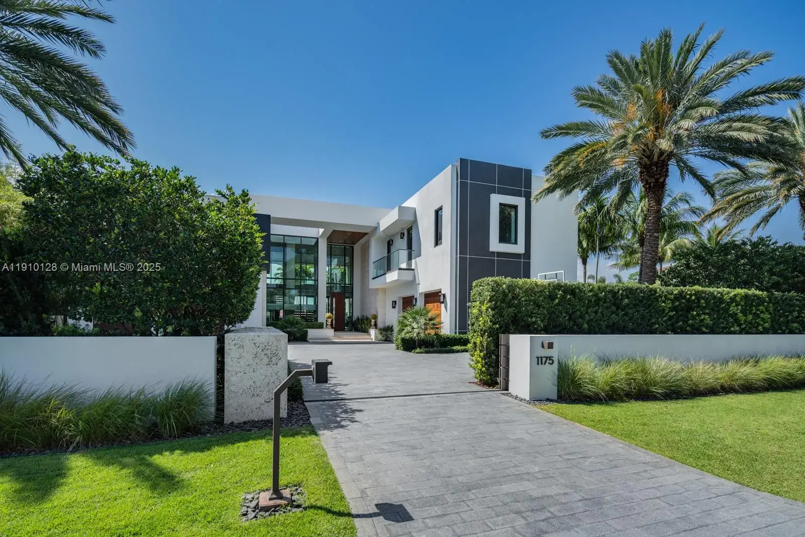 1175 Spanish River Rd, Boca Raton FL 33432
