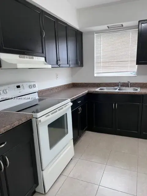2 bedroom 1 bath Residential for sale at 2601 SW 5th St, Fort Lauderdale FL 33312
