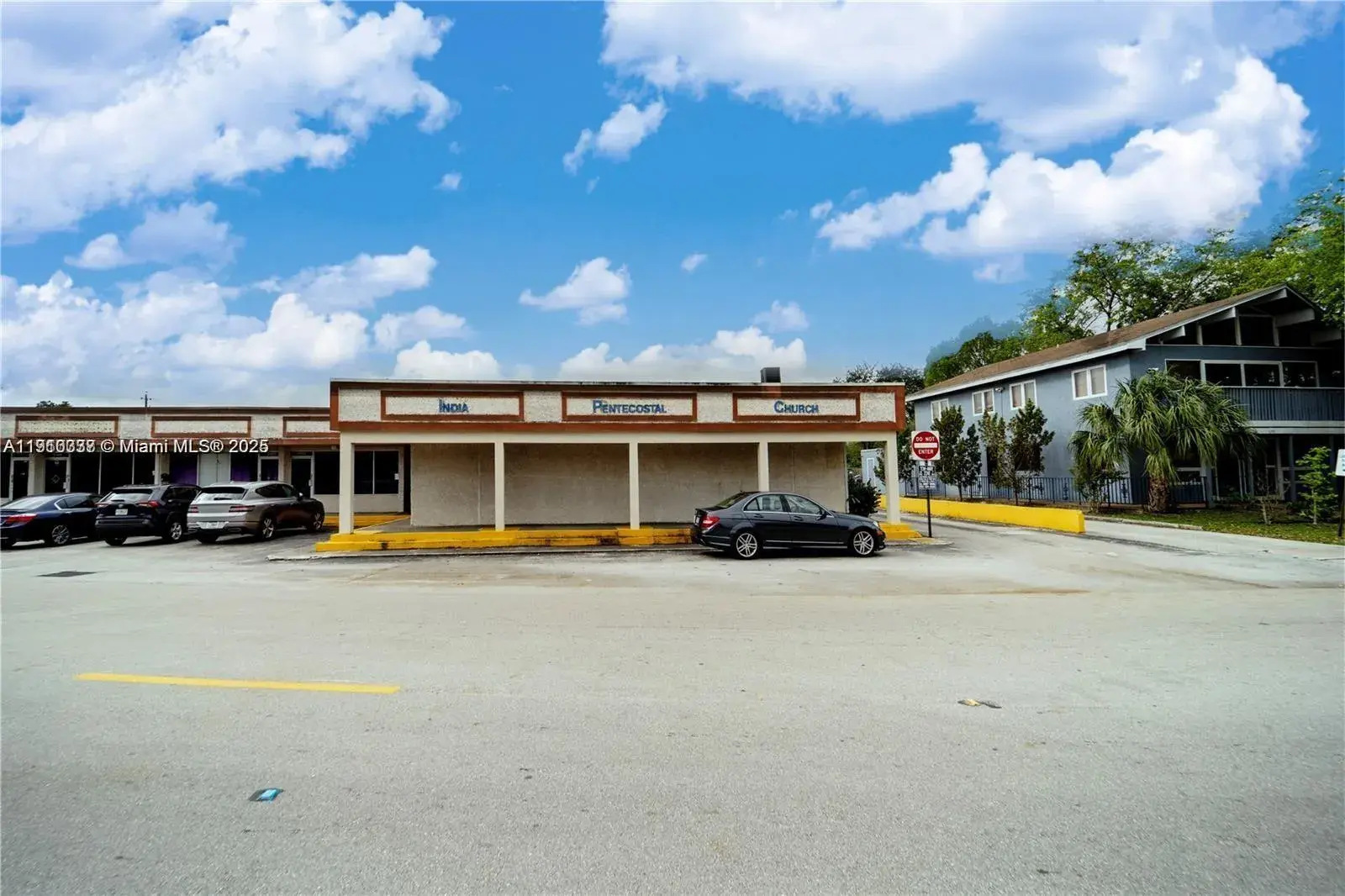 Commercial Sale for sale at 6180 NW 11th St # 4, Sunrise FL 33313